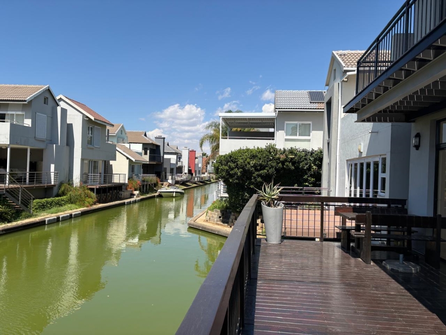 4 Bedroom Property for Sale in The Islands Estates North West